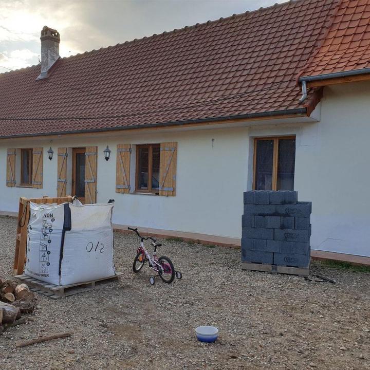 Travaux de démoussage de toit à Maintenay