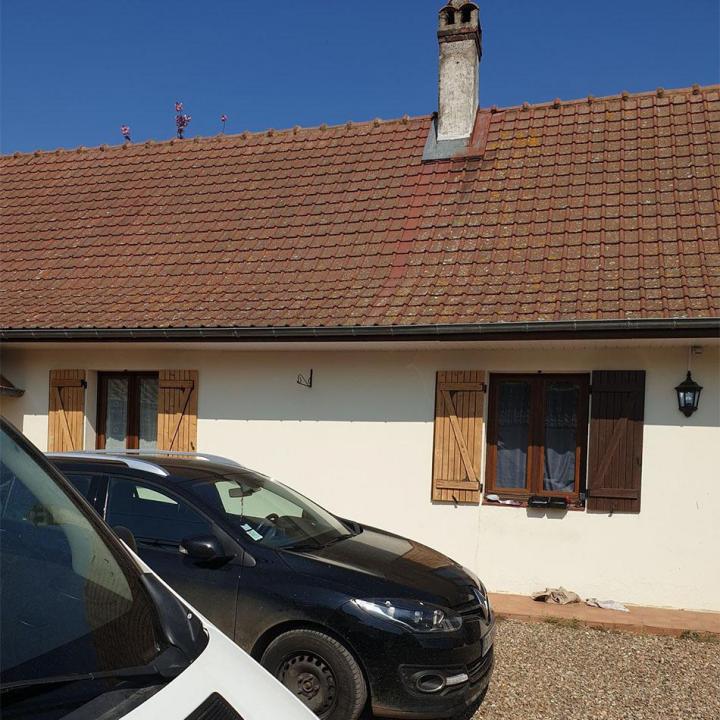 Grâce à un matériel performant et des techniques éprouvées, nous garantissons un démoussage de toiture rapide et efficace.